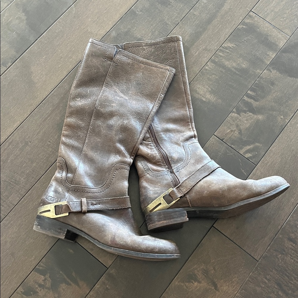 UGG Channing Tan Leather Boots 7,5